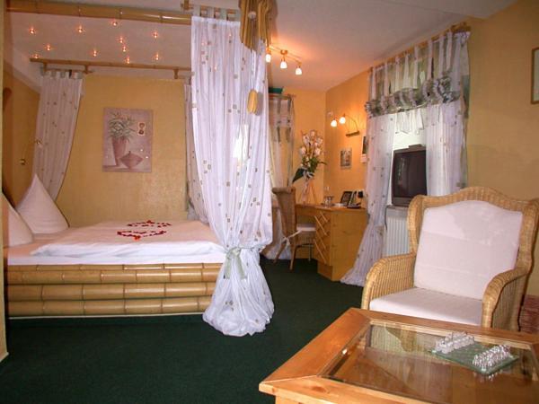 Hotel "Untere Muehle" Schwabmuhlhausen Экстерьер фото